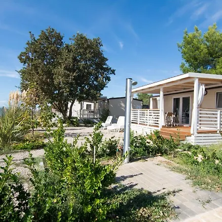 Dom wakacyjny Mobile Frangipani 1 Biograd Na Moru