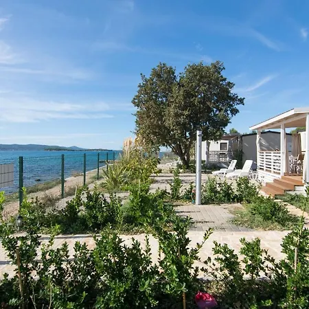 Mobile Frangipani 1 ביוגראד נה מורו