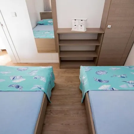 Mobile Frangipani 1 * Biograd Na Moru